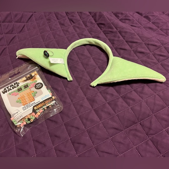 Grogu Gift Set: Grogu ears headband, Grogu holding soup ring, Grogu bead fuse - Picture 3 of 7